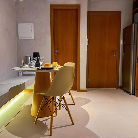 Studio 250M Da Praia I Piscina No Rooftop Com Vista Deslumbrante I Ar-Condicionado I Wifi 100Mbps I Estacionamento I Portaria 24H Salvador Exterior photo