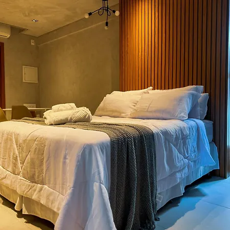 Studio 250M Da Praia I Piscina No Rooftop Com Vista Deslumbrante I Ar-Condicionado I Wifi 100Mbps I Estacionamento I Portaria 24H Salvador Exterior photo